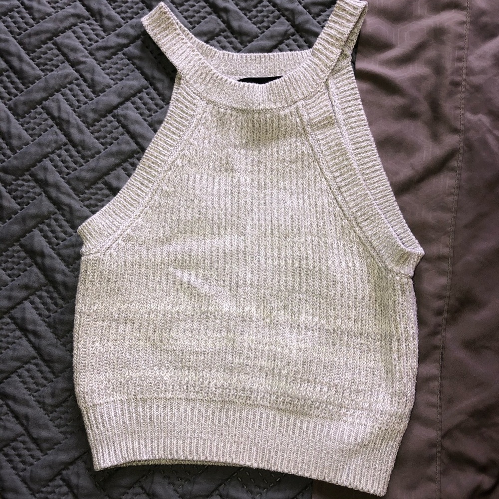 Forever 21 cropped crochet tank top size small